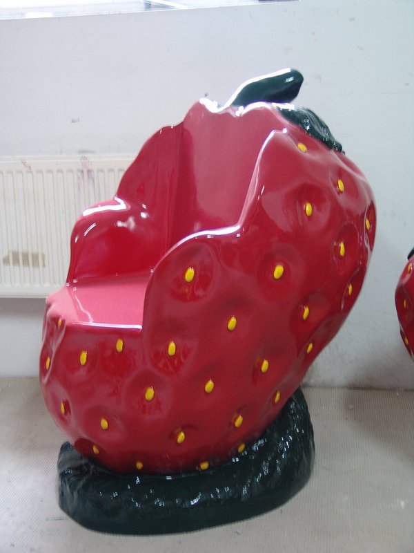 Obst, Erdbeere, als Sessel, 98cm