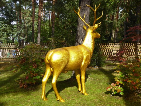 Hirsch "Heinrich" goldfarben lackiert, 195cm
