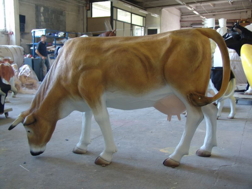 Kuh, "Ina", Braunvieh, grasend, 220cm