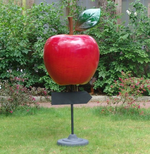 Obst, Apfel mit Standfuß und Wegweiser, 160cm