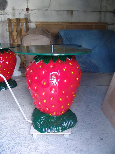 Obst, Erdbeere, als Tisch 70cm