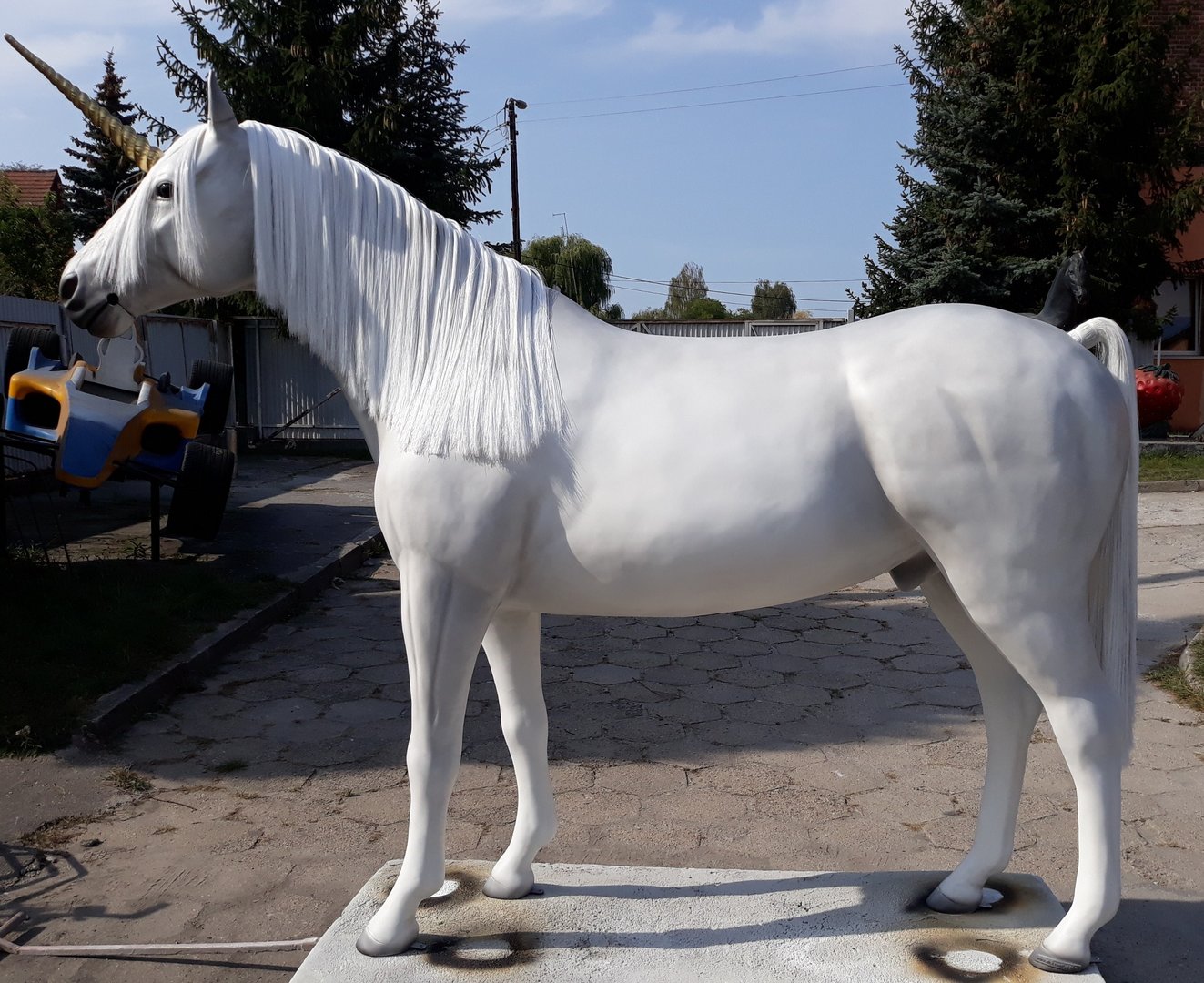 Einhorn Unicorn Figur Plüsch Gold Weiß Deko Dekoration Dekofigur Pferd Horn Fell 