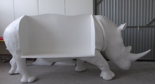 Nashorn als Sitzbank, 350cm