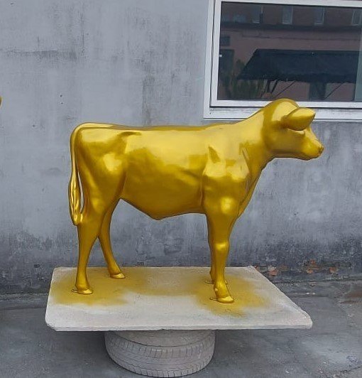 Kalb, Holstein Kälbchen lebensgroß, goldfarben, 122cm, belastbar bis 100kg / HAEIGEMO