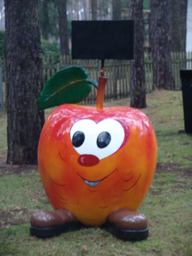 Obst, Apfel mit Gesicht und Schuhe, 100cm, HAEIGEMO