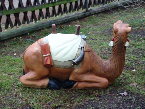 Kamel, liegend, 90cm, Kunstharz