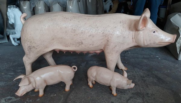 Schwein, "Rosamunde" mit 2 Ferkel