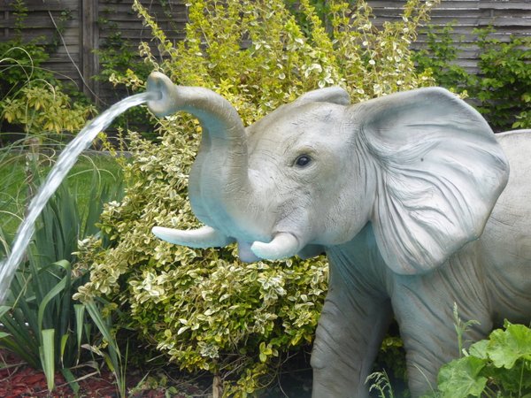 Elefant, "Jamis", mit Saugschlauch, 182cm